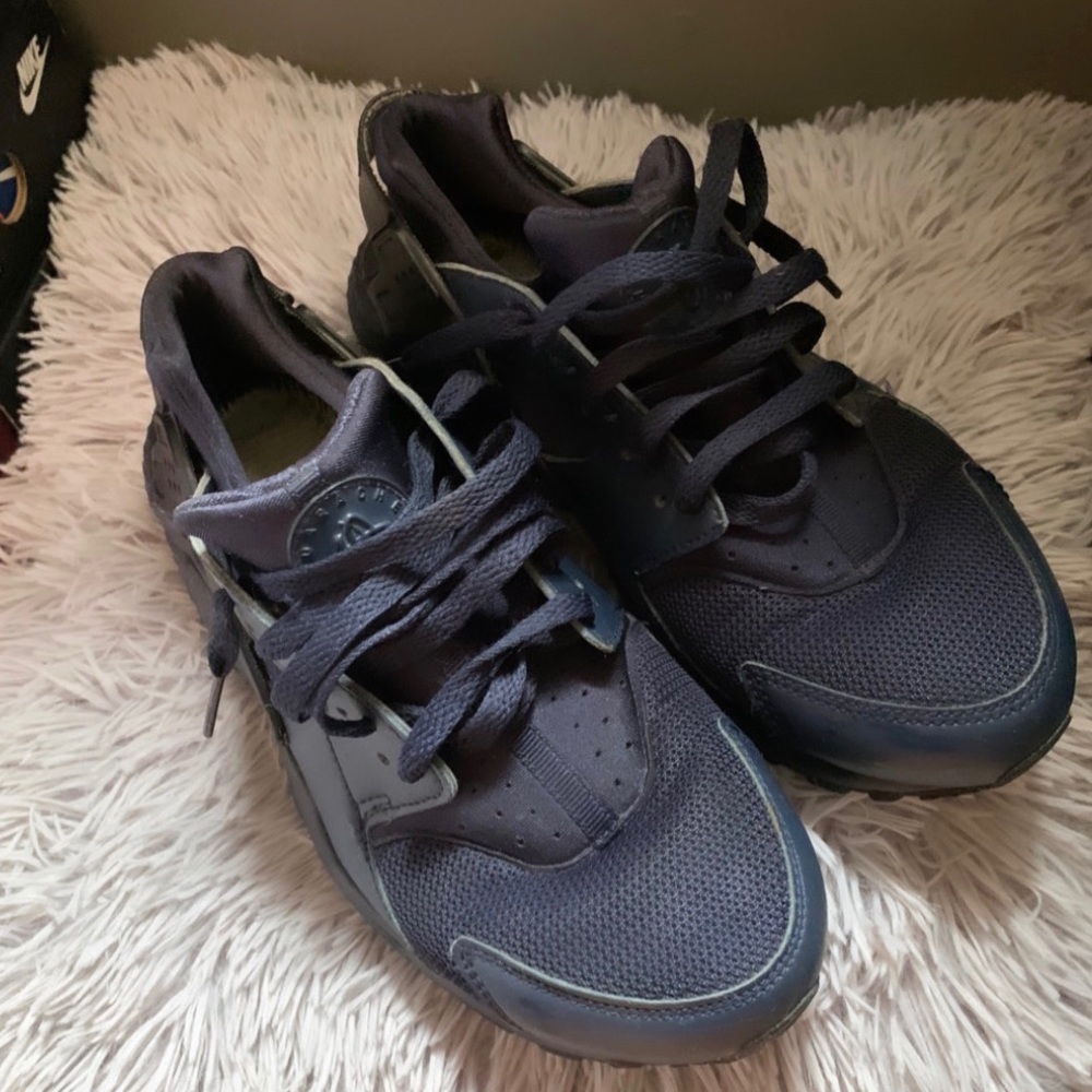 Nike Huaraches size 7